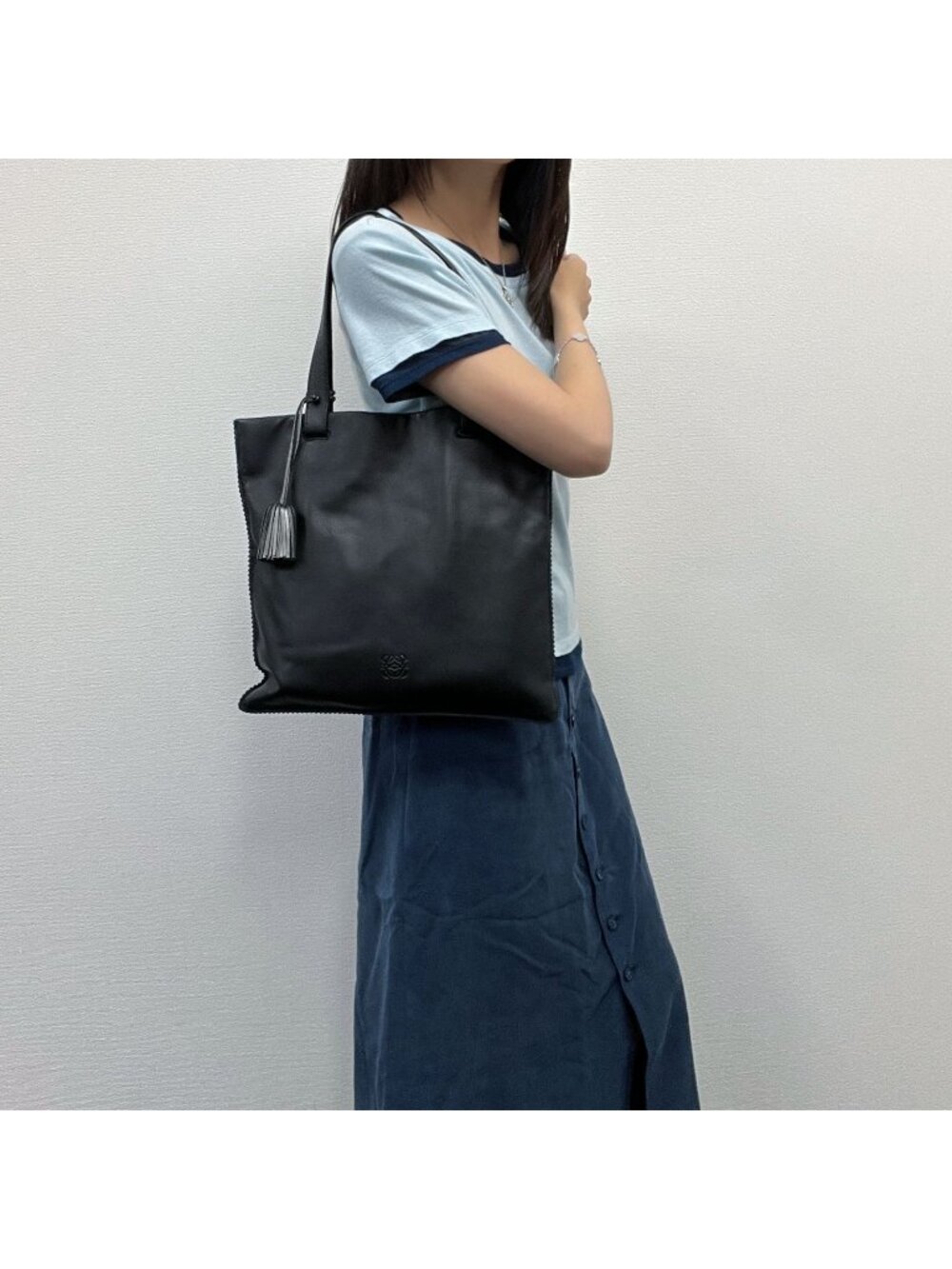 Loewe Anagram Embossed Tassel Whip Stitch Tote Shoulder Bag Leather Black